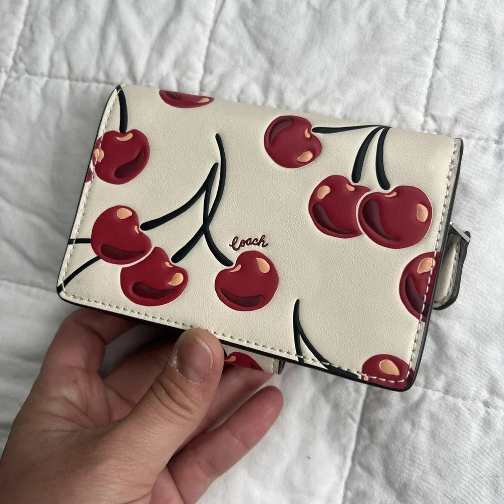 COACH CZ762 Women's Medium Corner Zip Wallet With Cherry ๐ Print Smooth Leather - Picture 5 of 10